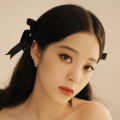 年轻的小婕子